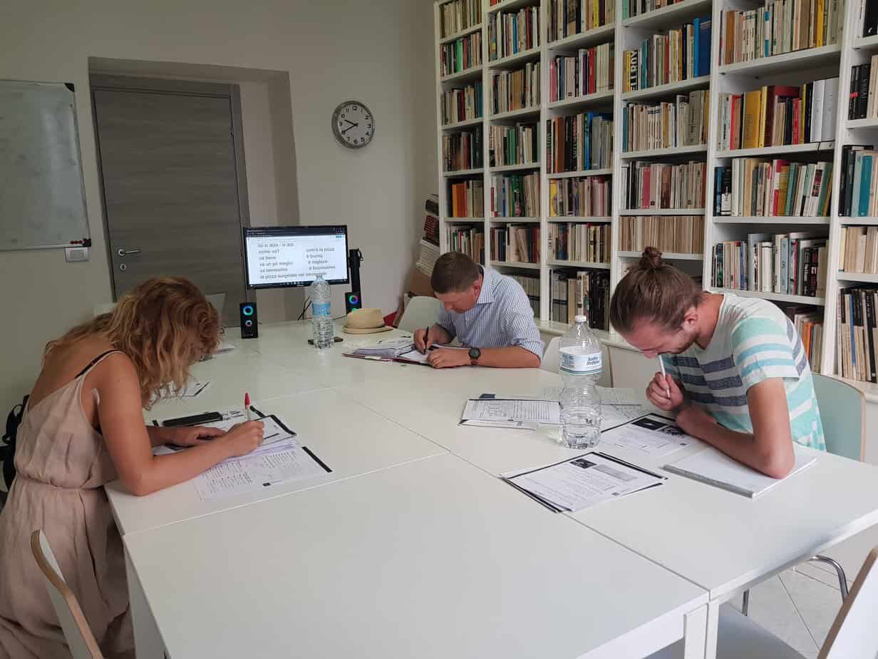Formation professionnelle en italien à Naples avec Sherwood School : séjour linguistique en Italie pour booster vos compétences, éligible au CPF. Formation professionnelle en italien à Naples avec Sherwood School : séjour linguistique en Italie pour booster vos compétences, éligible au CPF.