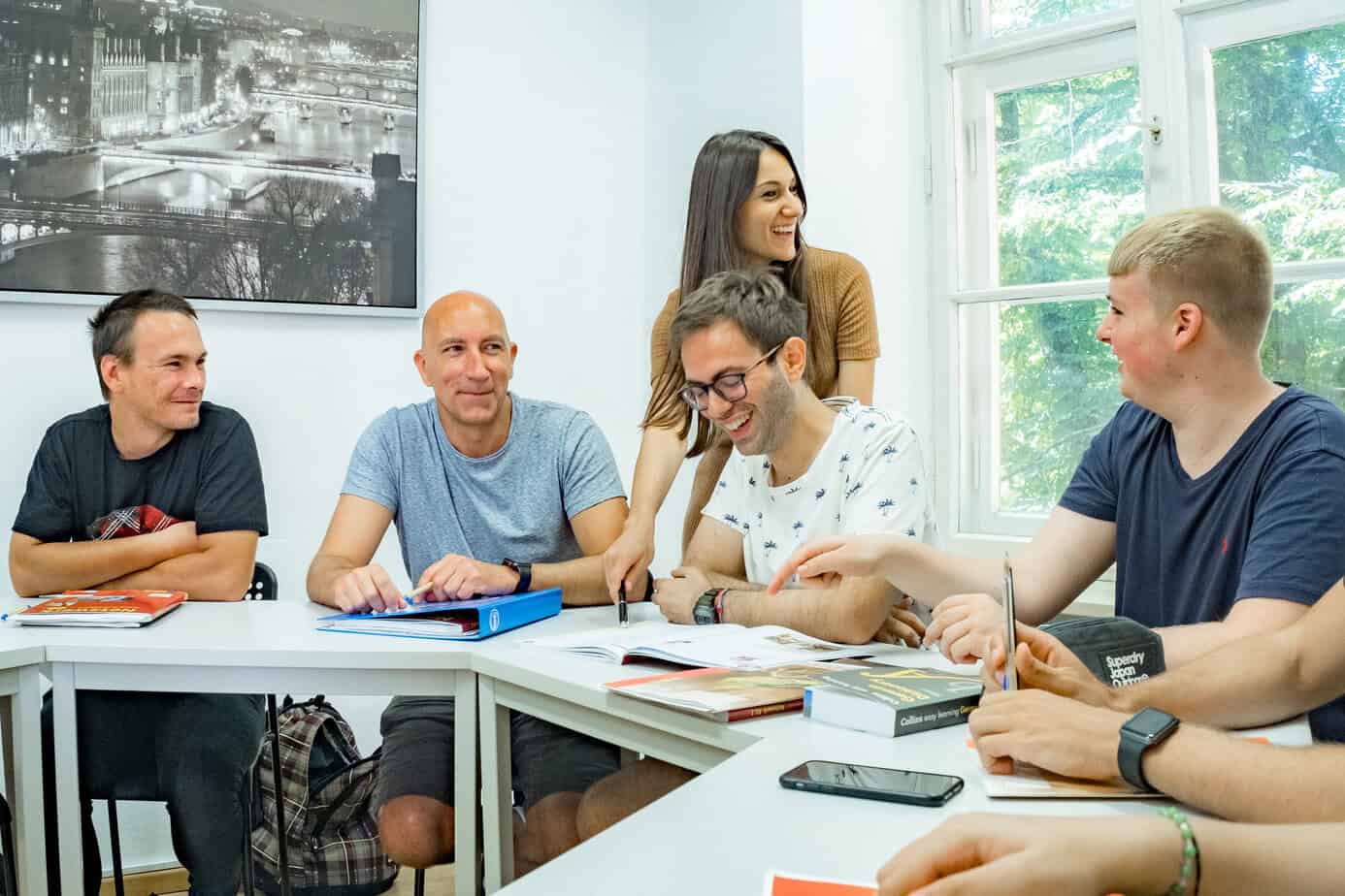 Cours d'allemand avec professeurs qualifiés à Munich : formation linguistique au centre BWS avec Sherwood School, séjour en Bavière éligible au CPF. Cours d'allemand avec professeurs qualifiés à Munich : formation linguistique au centre BWS avec Sherwood School, séjour en Bavière éligible au CPF.
