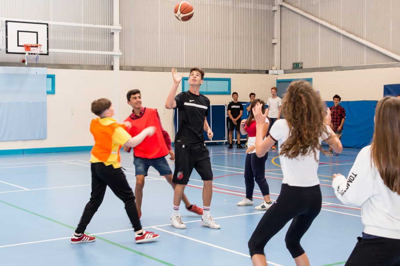 Séjour linguistique ados à Dublin : progressez en anglais avec un summer camp sport et fun en Irlande