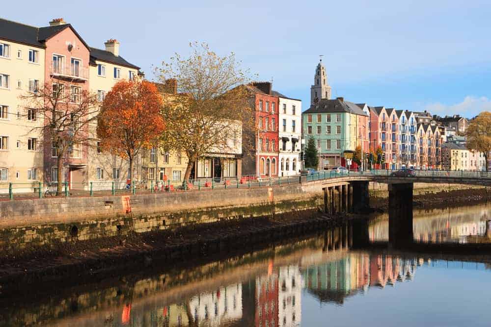 Apprenez l'anglais en immersion à Cork lors d'un séjour linguistique authentique avec Sherwood School, la formule idéale pour progresser au cœur de l'Irlande (CPF).