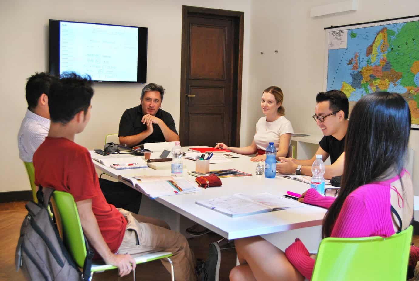 Séjour linguistique en Italie : étudiez l'italien en immersion à Florence avec une formation certifiée éligible au CPF avec Sherwood School. Séjour linguistique en Italie : étudiez l'italien en immersion à Florence avec une formation certifiée éligible au CPF avec Sherwood School.