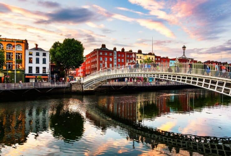 Séjour linguistique à Dublin avec Sherwood School : vivez une immersion totale en Irlande et progressez en anglais grâce à nos formations éligibles au CPF.