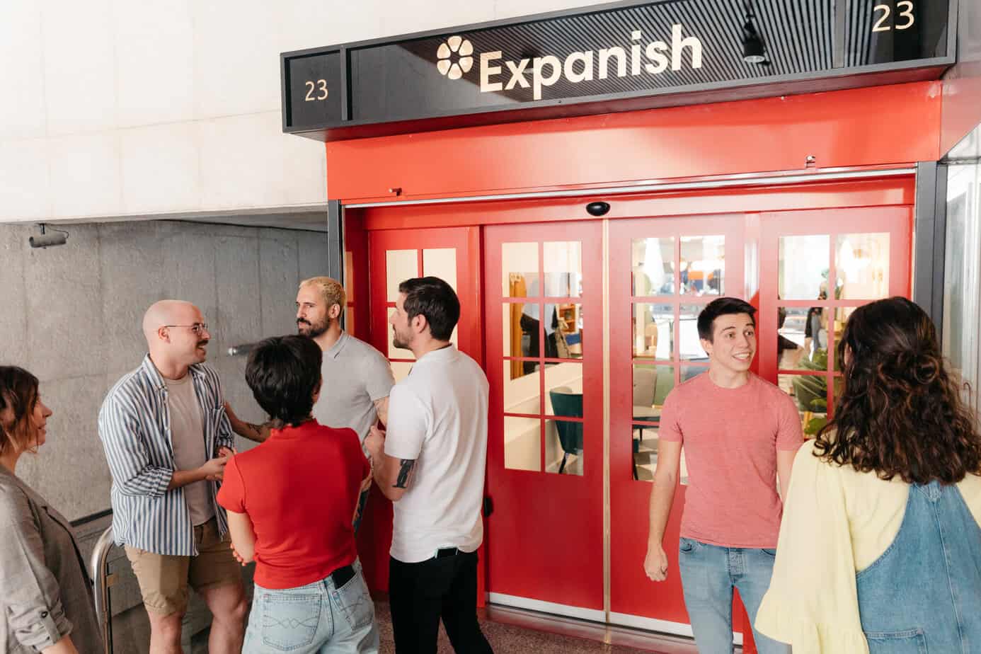 La porte d'entrée de votre séjour en Espagne : franchissez le seuil de l'école Expanish Madrid pour une immersion linguistique inoubliable au cœur de la capitale avec Sherwood School (éligible CPF). La porte d'entrée de votre séjour en Espagne : franchissez le seuil de l'école Expanish Madrid pour une immersion linguistique inoubliable au cœur de la capitale avec Sherwood School (éligible CPF).