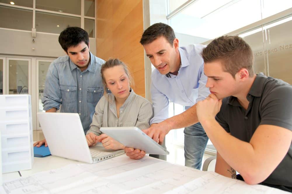 formation aux adultes et étudiants