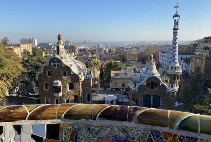 Apprenez l'espagnol en immersion à Barcelone lors d'un séjour linguistique unique avec Sherwood School, la formule idéale pour progresser au soleil (CPF).