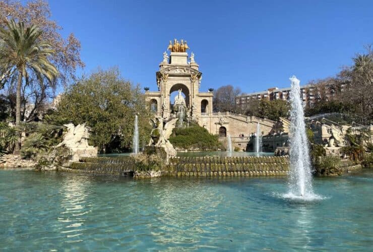 Apprenez l'espagnol en immersion à Barcelone et détendez-vous au Parc de la Ciutadella lors de votre séjour linguistique avec Sherwood School (CPF).