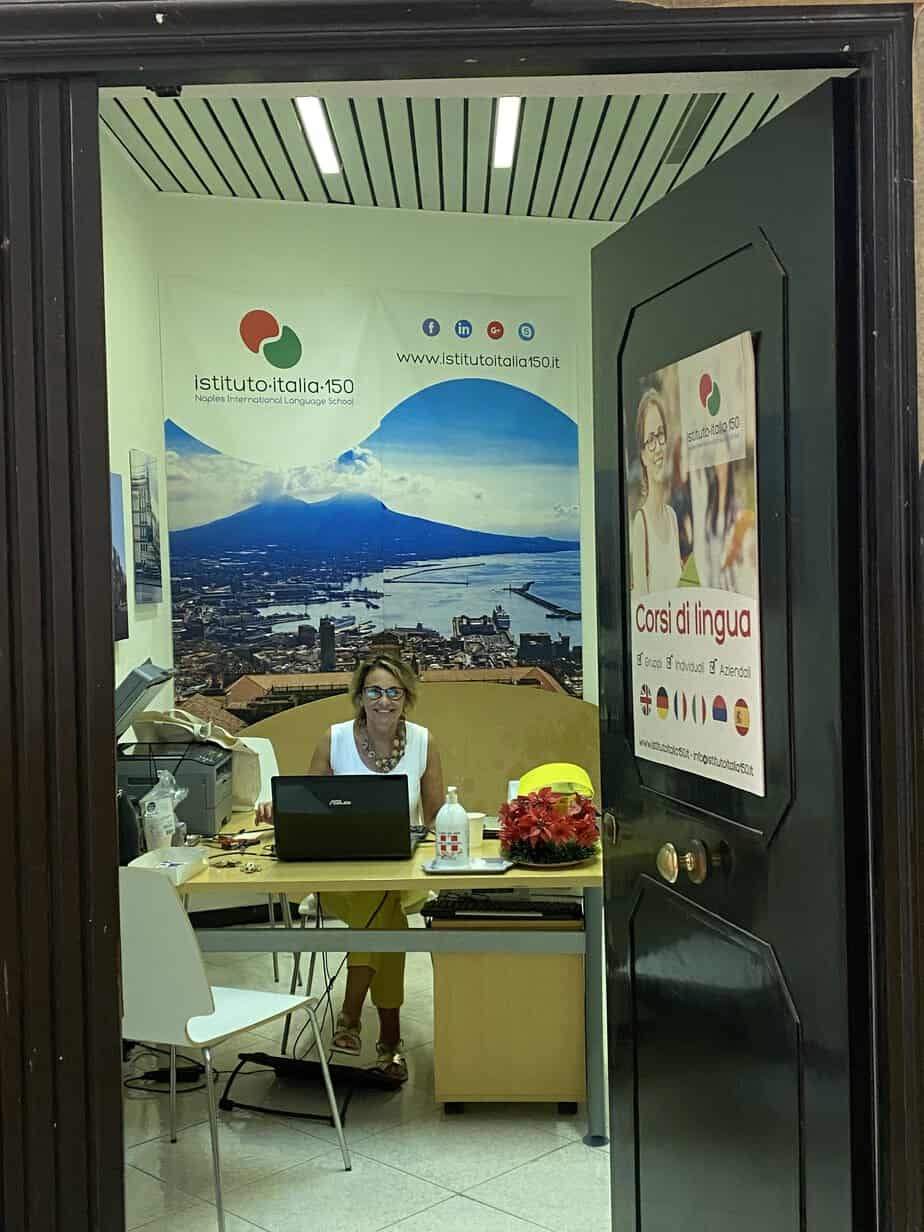 Séjour linguistique en Italie : étudiez l'italien à Naples avec Sherwood School, une formation immersive certifiée et éligible au CPF. Séjour linguistique en Italie : étudiez l'italien à Naples avec Sherwood School, une formation immersive certifiée et éligible au CPF.