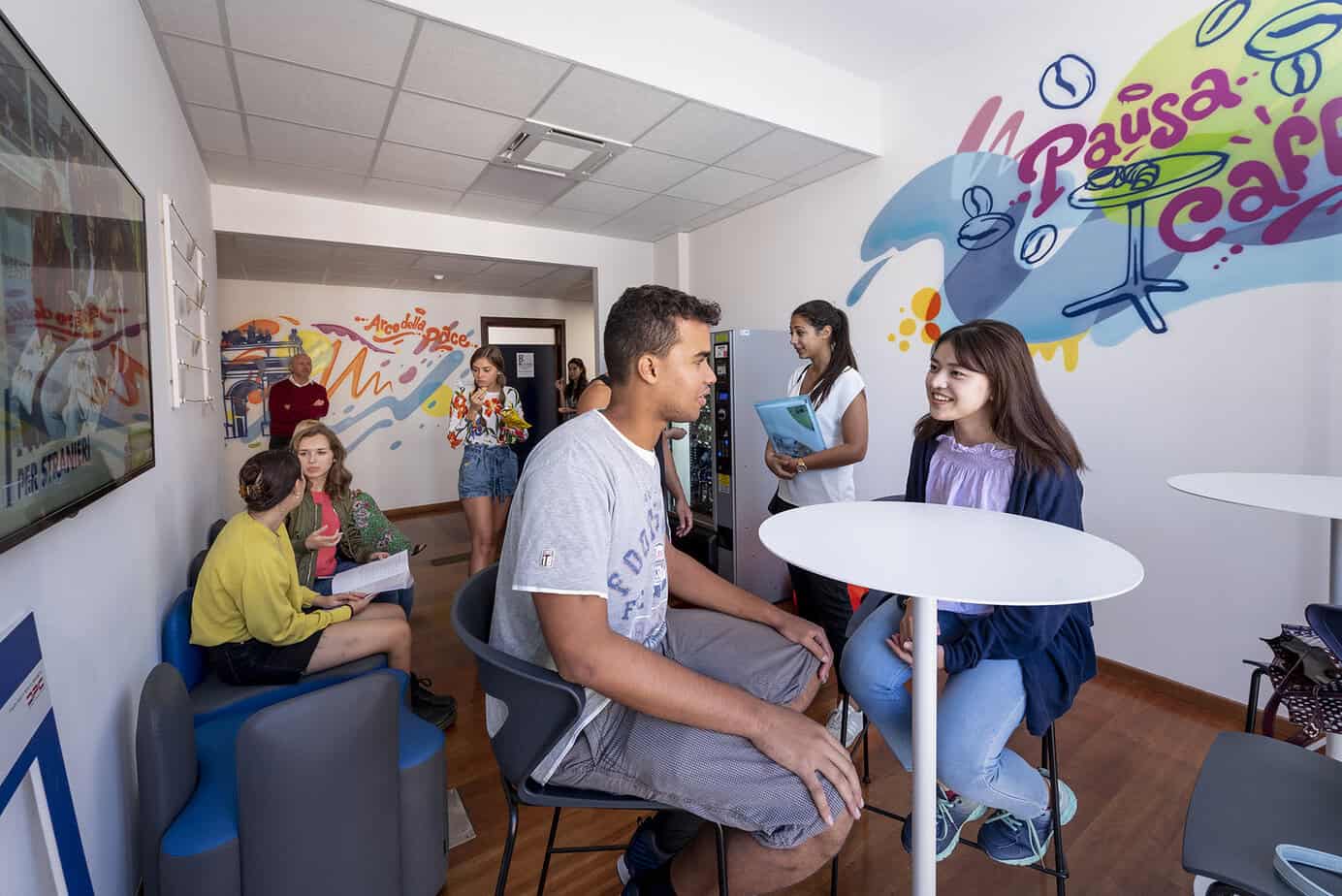 Cours d'italien à Milan pour adultes et adolescents : séjour linguistique en Italie avec Sherwood School, formation internationale éligible au CPF. Cours d'italien à Milan pour adultes et adolescents : séjour linguistique en Italie avec Sherwood School, formation internationale éligible au CPF.