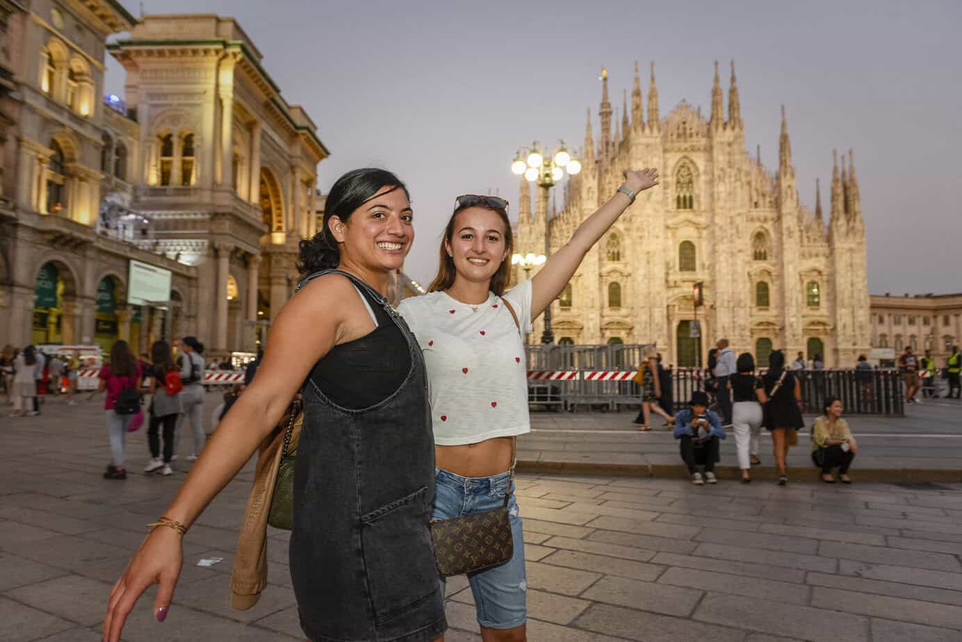 Immersion linguistique en Italie : découvrez Milan avec Sherwood School lors d'une formation certifiée éligible au CPF pour apprendre l'italien. Immersion linguistique en Italie : découvrez Milan avec Sherwood School lors d'une formation certifiée éligible au CPF pour apprendre l'italien.