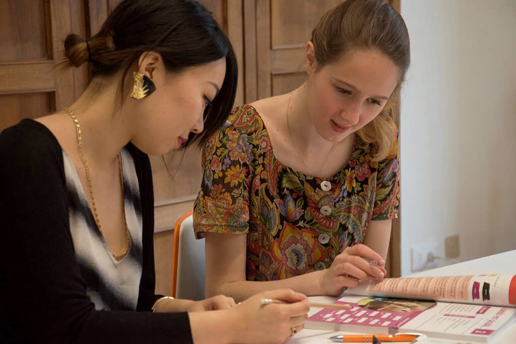 Progressez en italien en immersion : rejoignez des étudiants internationaux à Florence pour un séjour linguistique en Italie éligible au CPF. Progressez en italien en immersion : rejoignez des étudiants internationaux à Florence pour un séjour linguistique en Italie éligible au CPF.