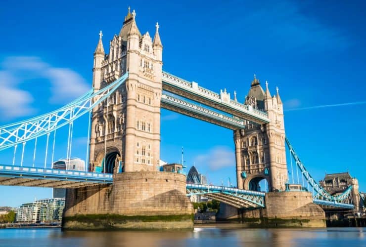 Séjour linguistique d'anglais à Londres avec Sherwood School : vivez une immersion totale au cœur de la capitale britannique avec nos formations certifiantes (CPF).