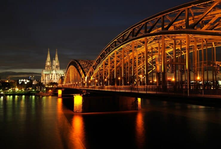 Apprenez l'allemand en immersion à Cologne lors d'un séjour linguistique unique avec Sherwood School, la formule idéale pour progresser en Allemagne (CPF).