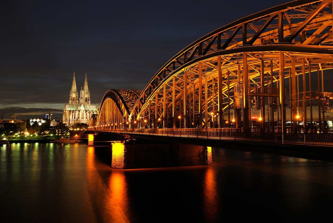 Apprenez l'allemand en immersion à Cologne lors d'un séjour linguistique unique avec Sherwood School, la formule idéale pour progresser en Allemagne (CPF).