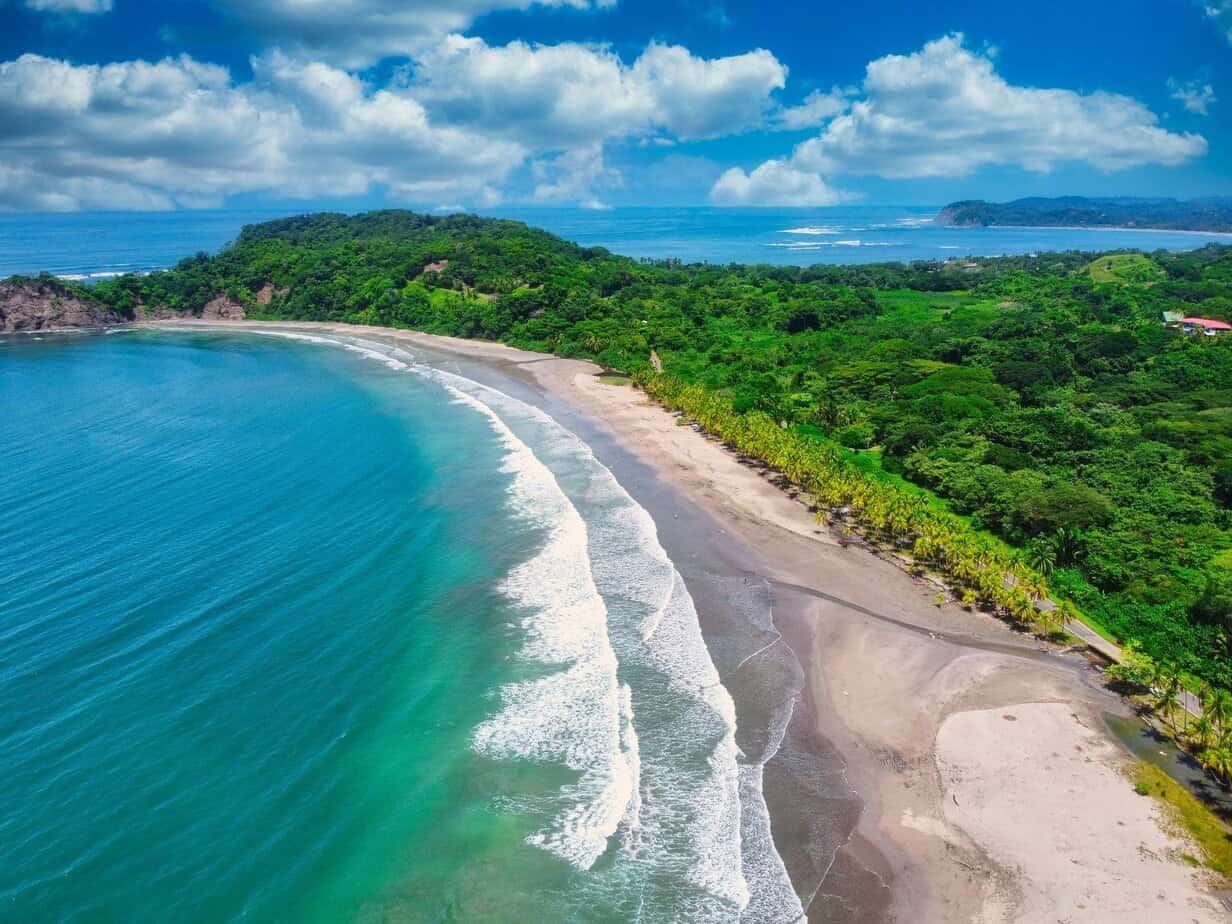 Apprendre l'espagnol de zéro ou se perfectionner au Costa Rica : immersion linguistique totale pour tous les niveaux avec Sherwood School.