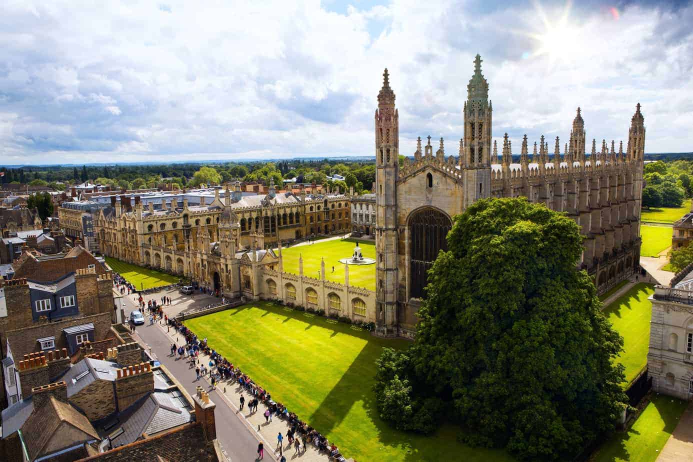 Découvrez le prestige de Cambridge et maîtrisez la langue anglaise en immersion avec l'accompagnement et la garantie de qualité de Sherwood School.