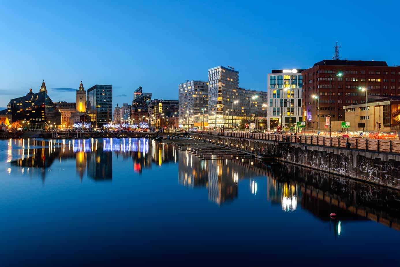 Apprenez l'anglais en immersion à Liverpool lors d'un séjour linguistique unique avec Sherwood School, la formule idéale pour progresser au Royaume-Uni (CPF).